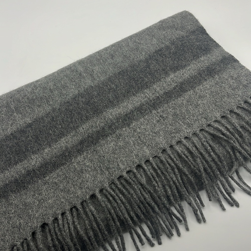 Gray Wool Men's Scarf - Picture 6 of 6